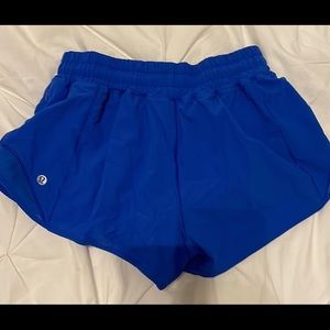 lulu lemon hotty hots 2.5 size 12